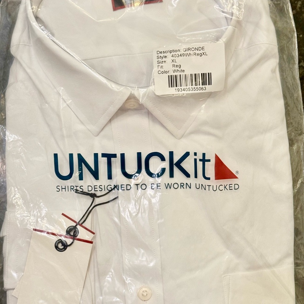 UNTUCKit Men's Crisp White Button Down Shirt XL (44-45) White NWT Unwrapped - Picture 2 of 4